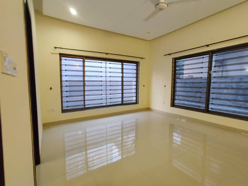 1 Kanal House For Rent Available 0