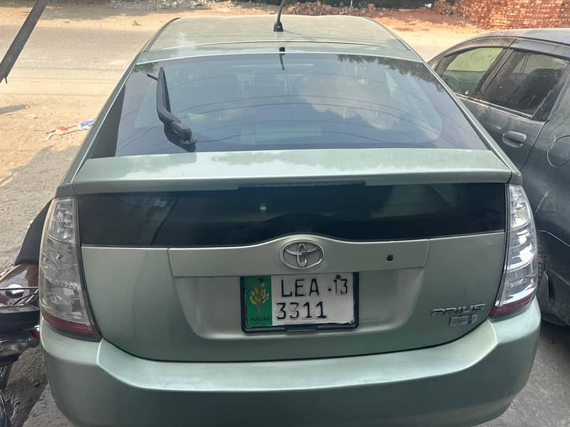 Toyota Prius 2007/ 2013( Home use car in Good Condition ) 4