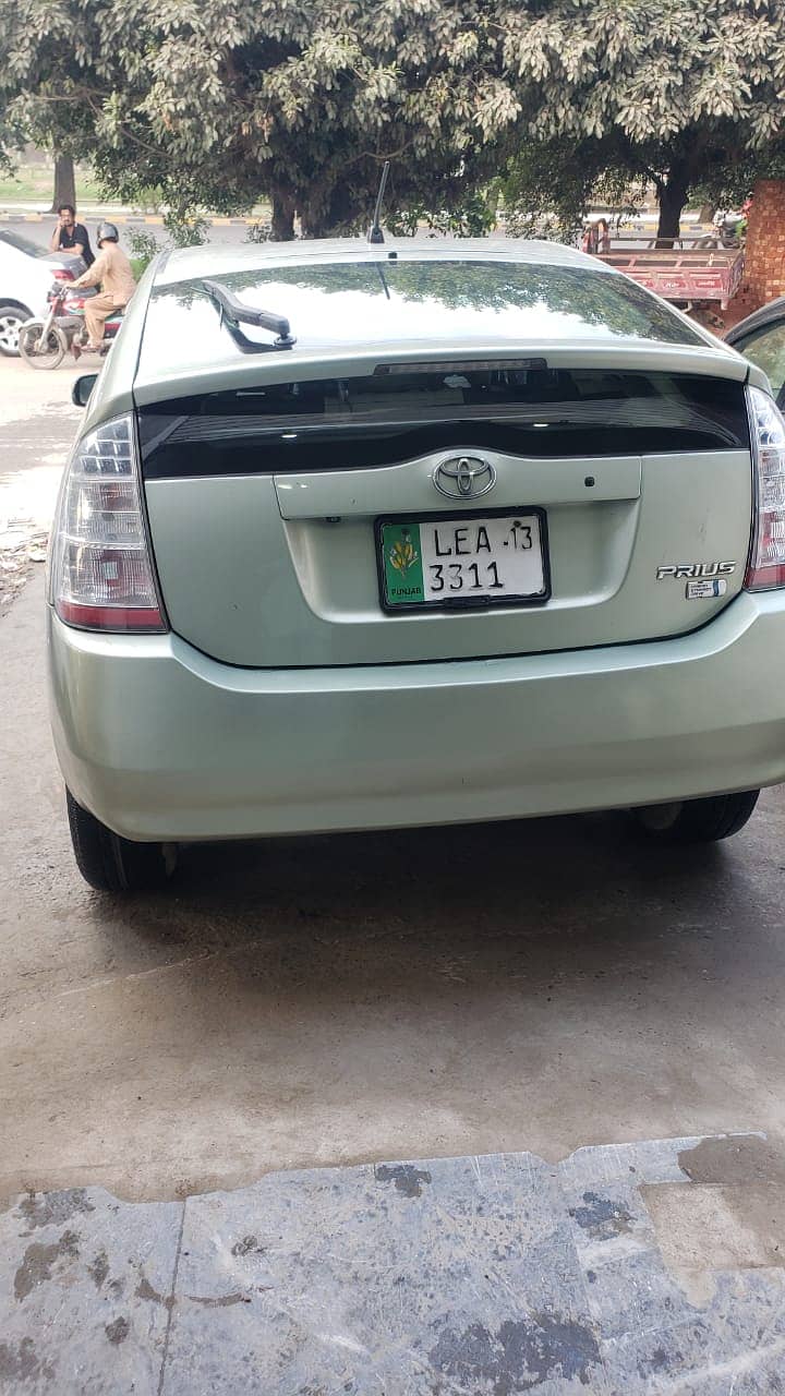 Toyota Prius 2007/ 2013( Home use car in Good Condition ) 6