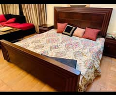 Elegant double bed set few months used