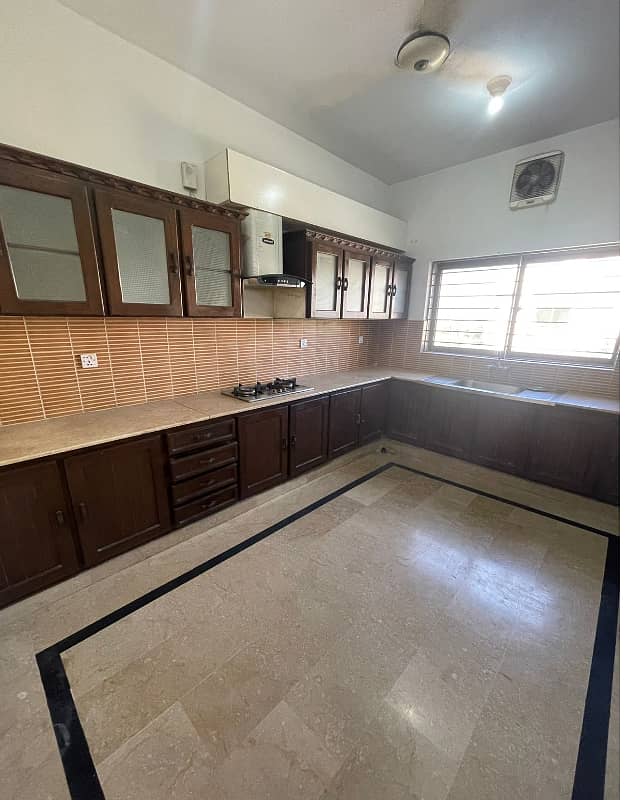 10 marla upper portion for rent 6