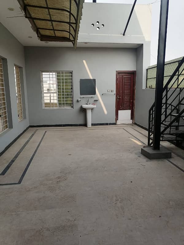 5 marla upper portion available for rent in h 13 Islamabad 1