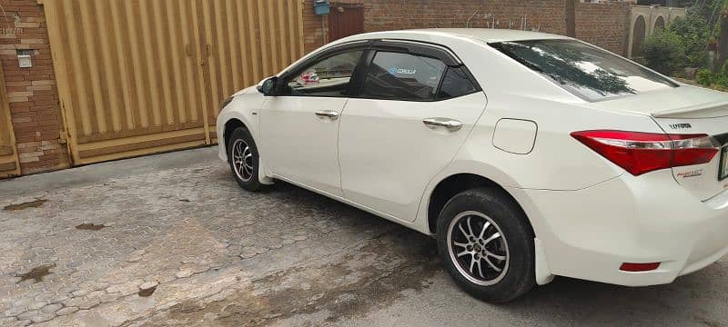 Toyota Corolla GLI 2015/16 contact 03002483888 4