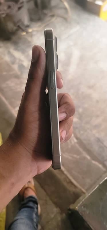 Iphone 15 pro 256gb hk model 3