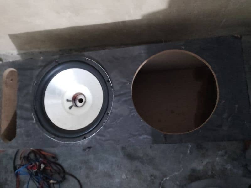 amplifier and Subwoofer 2