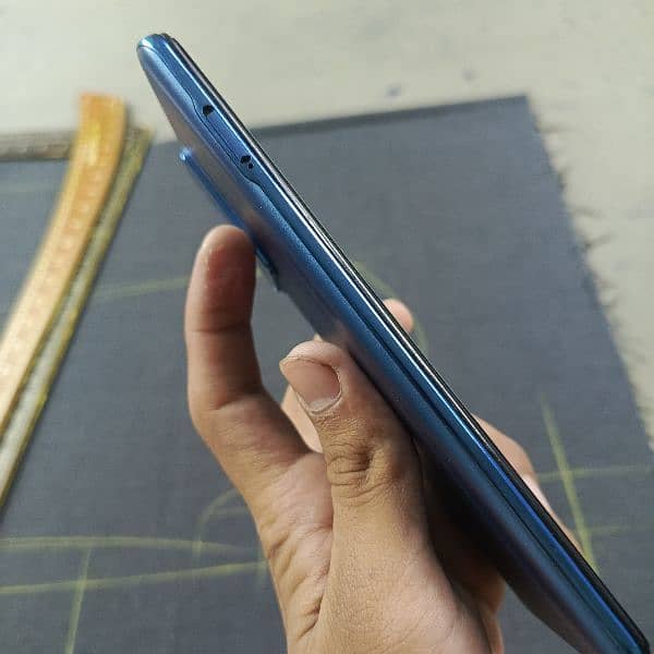 Infinix not 11 pro. . . 10 by 10 condition side 10 by 7 5