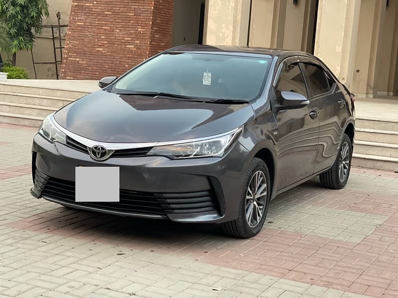 TOYOTA COROLLA 1.3 GLI AUTO 2018 KARACHI REGISTERED 1