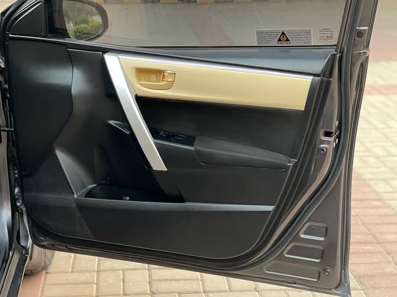 TOYOTA COROLLA 1.3 GLI AUTO 2018 KARACHI REGISTERED 6