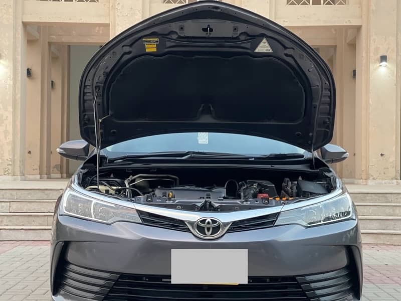 TOYOTA COROLLA 1.3 GLI AUTO 2018 KARACHI REGISTERED 9