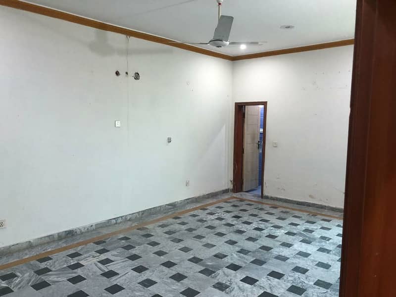 1 kanal lower portion for rent in IEP TOWN SECTOR A MAIN DEFENCE ROAD LHR 13