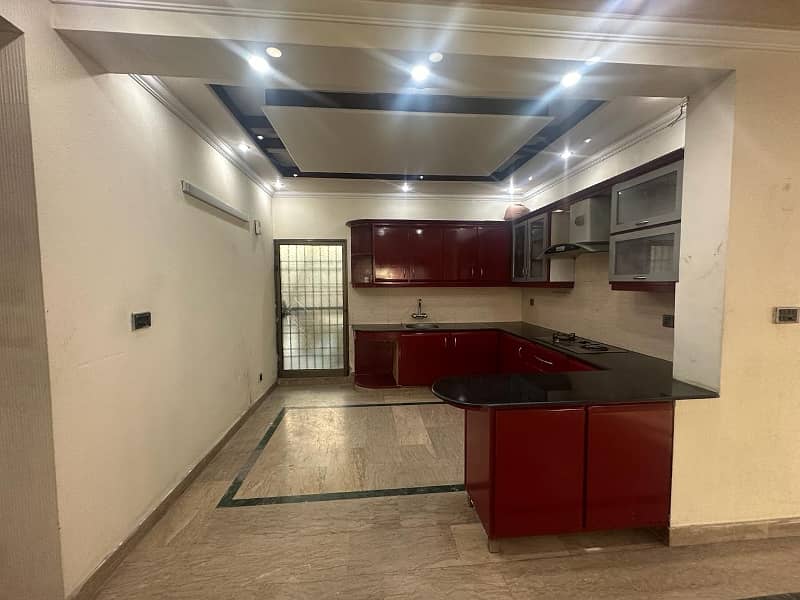 2 KANAL LAVISH FULLY FURNISHED HOUSE FOR RENT. 27