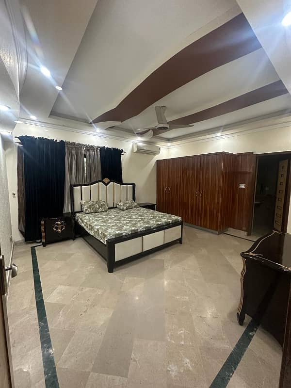 2 KANAL LAVISH FULLY FURNISHED HOUSE FOR RENT. 34