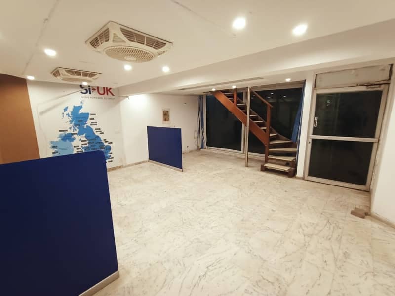 4 Marla Ground Mezzanine Office Fully Renovate For Rent In DHA Phase-1 8