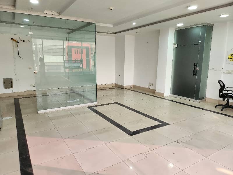 4 MARLA CORNER BUILDING OFFICE FOR RENT IN DHA PHASE-5 CCA BLOCK 7