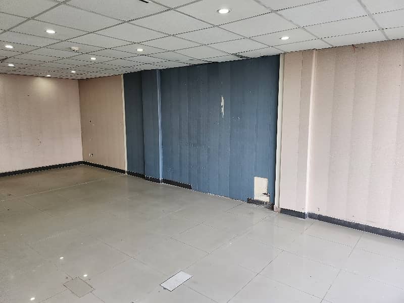 4 MARLA OFFICE FULLY RENOVATE WITH BIGGEST ELEVATOR INSTALLED FOR RENT IN DHA PHASE-5 5