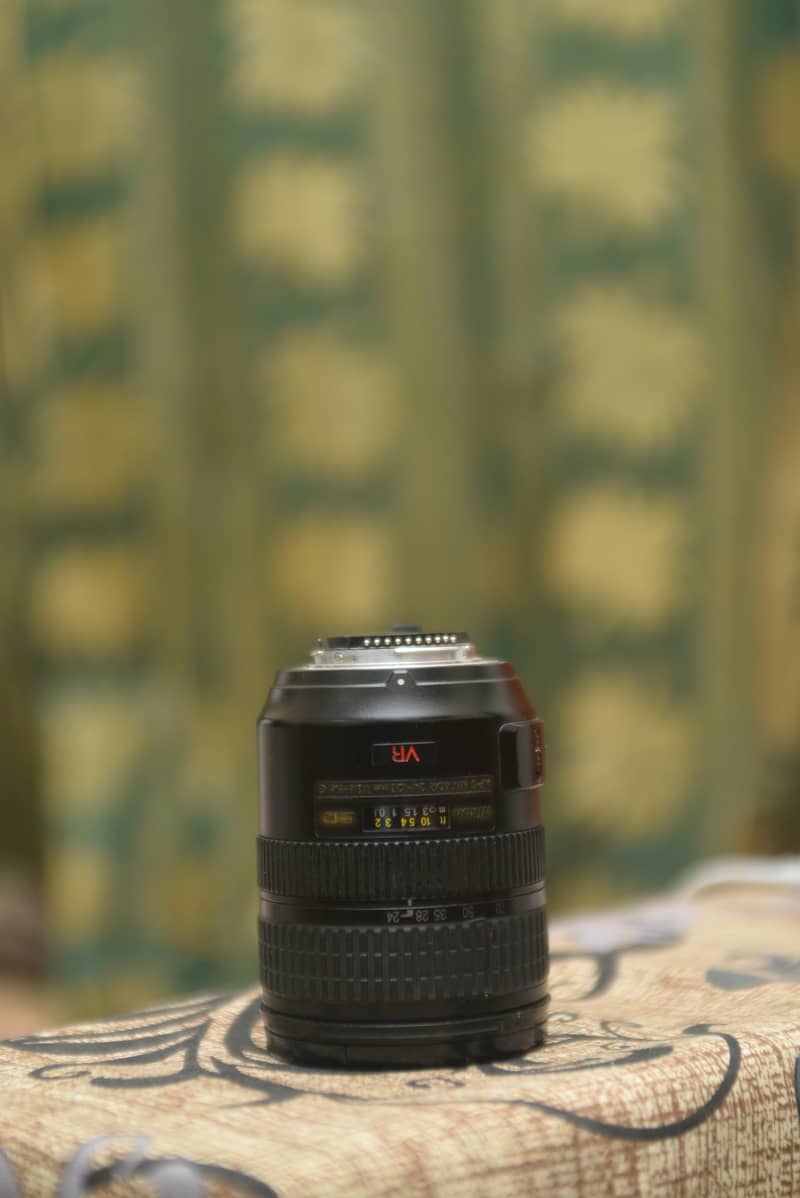 24-120 3.5 Nikon VR lens 1