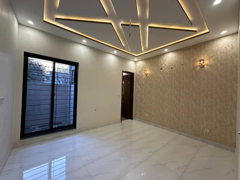 3 Years Installment Plan 5 Marla Modern House On Prime Location Park View City Lahore For Sale 9