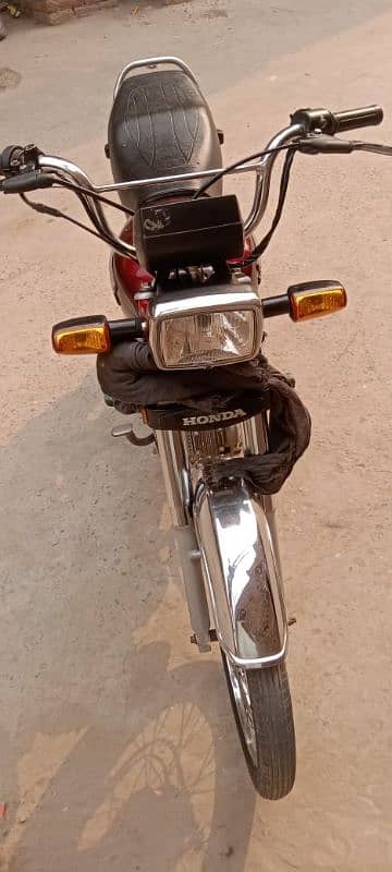 Honda 70 22/23 number lga hai good condition documents clear 4