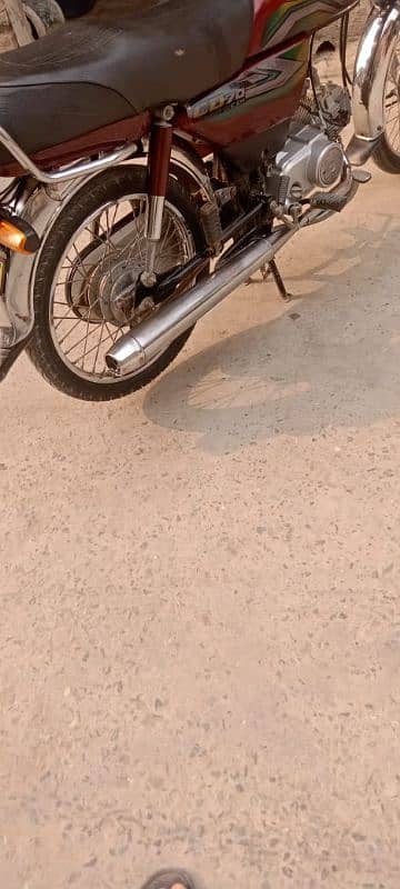 Honda 70 22/23 number lga hai good condition documents clear 6