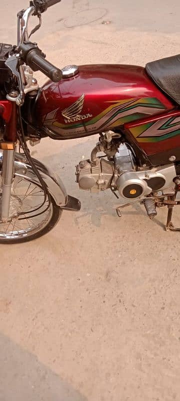 Honda 70 22/23 number lga hai good condition documents clear 13