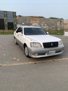 Toyota Crown 2000