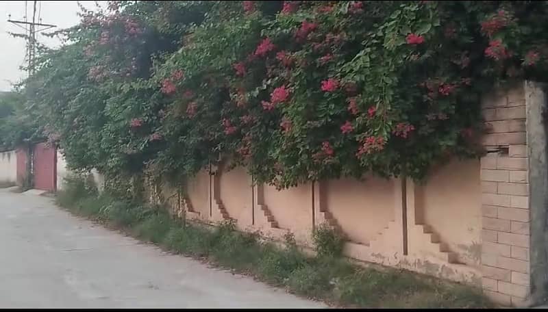 Spacious house covering 45 marla for sale in Bani gala at a reasonable price 4