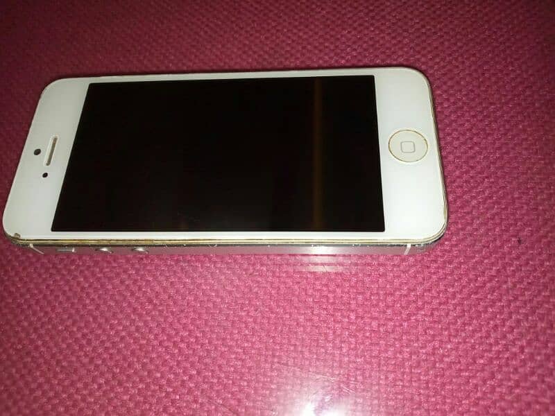 IPHONE 5 16GB PTA APPROVED 1