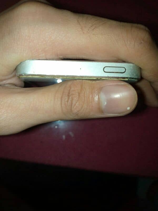 IPHONE 5 16GB PTA APPROVED 9