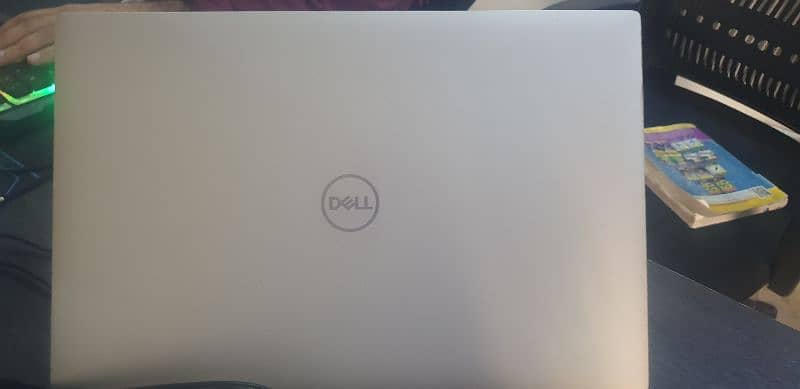 Dell Xps 9570 core i7 8gen 1050ti 4gb dedicated card 0