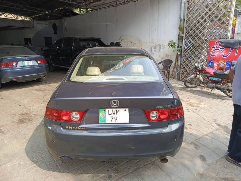 Honda Accord 2004 CL7 2