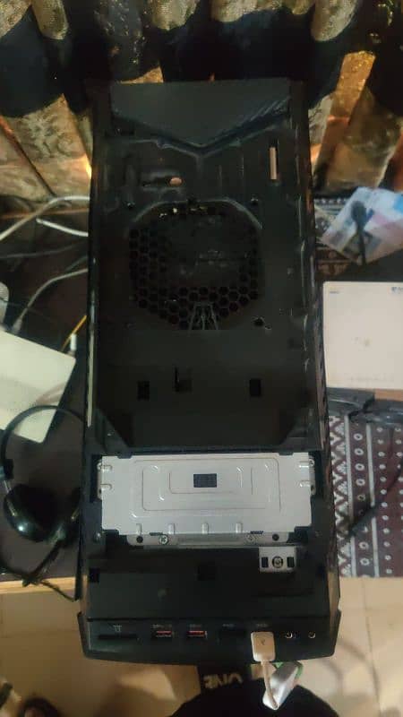 gaming pc core i7 lenovo ideacentre y900 used (without card] 1