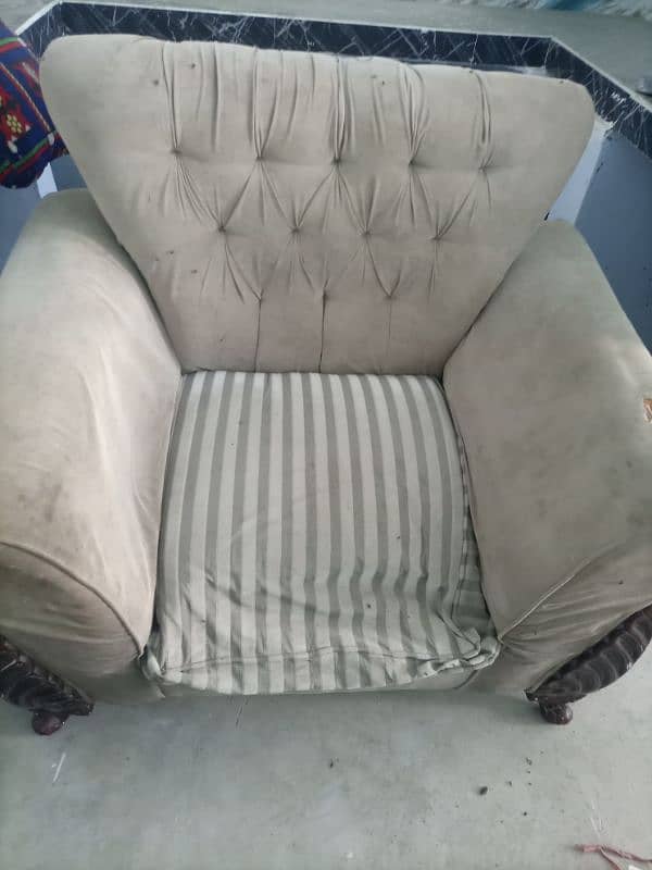 SOFA SET 7 SEATER 4