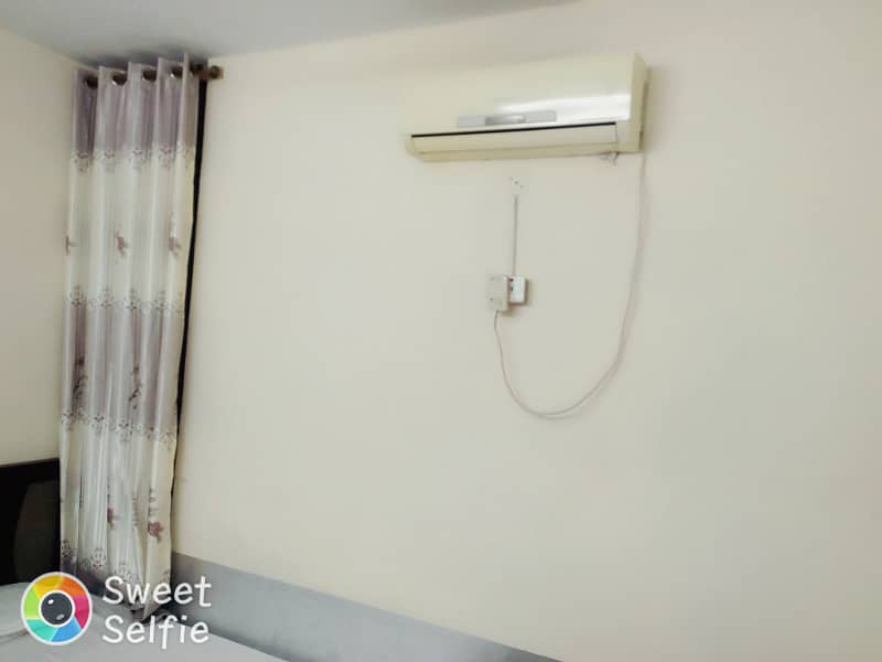 2 ROOMS WITH 2 BATH FULLY SEPARTE AND FURNISHED FLAT FOR RENT IN MODEL TOWN LAHORE RENT 36000 1