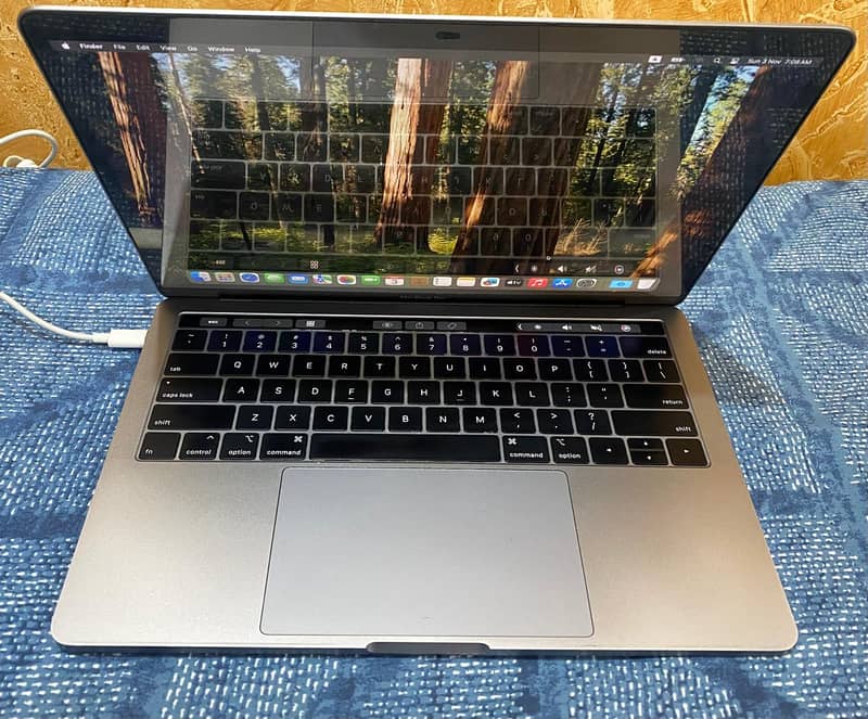 Macbook pro 13 inch 2018, 1st hand used, 8gb ram, 256gb ssd 3