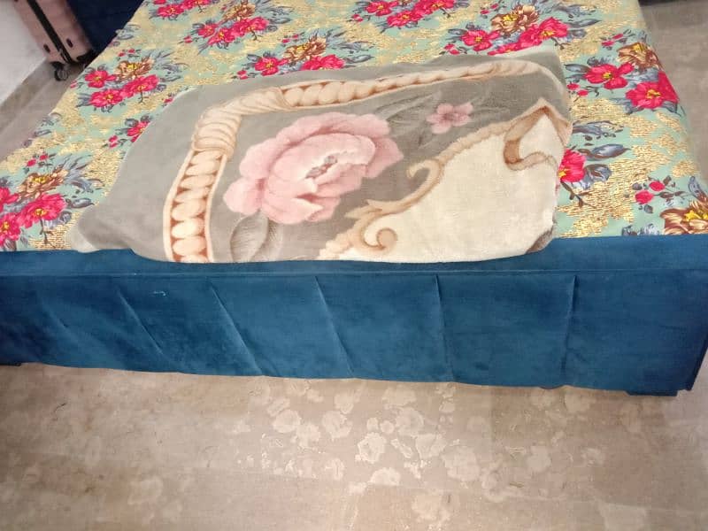 complete bed set, dressing table with side table, 2 chairs with table 3