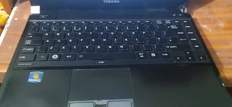 TOSHIBA LAPTOP FOR URGENT SELL (FIX AND REASONABLE PRICE) 1