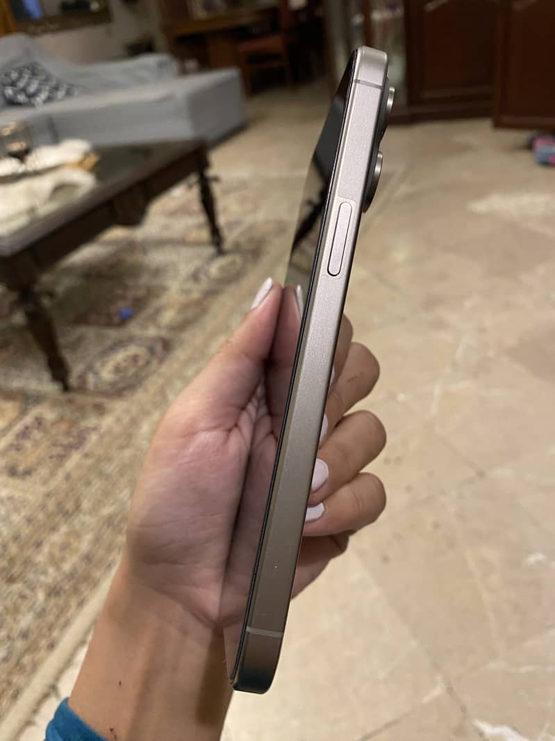 Iphone 15 pro max | 256 GB | Non Pta 7