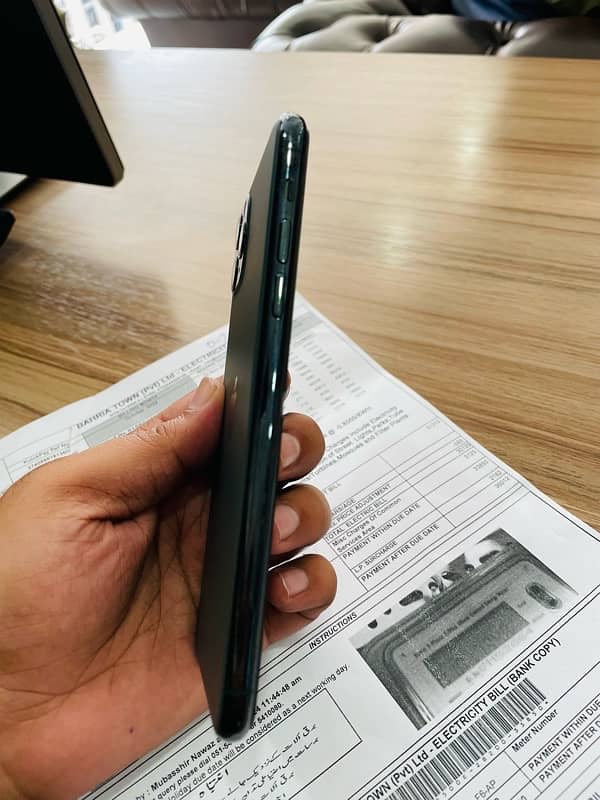 IPhone 11 Pro Max 64 Gb Non PTA 3