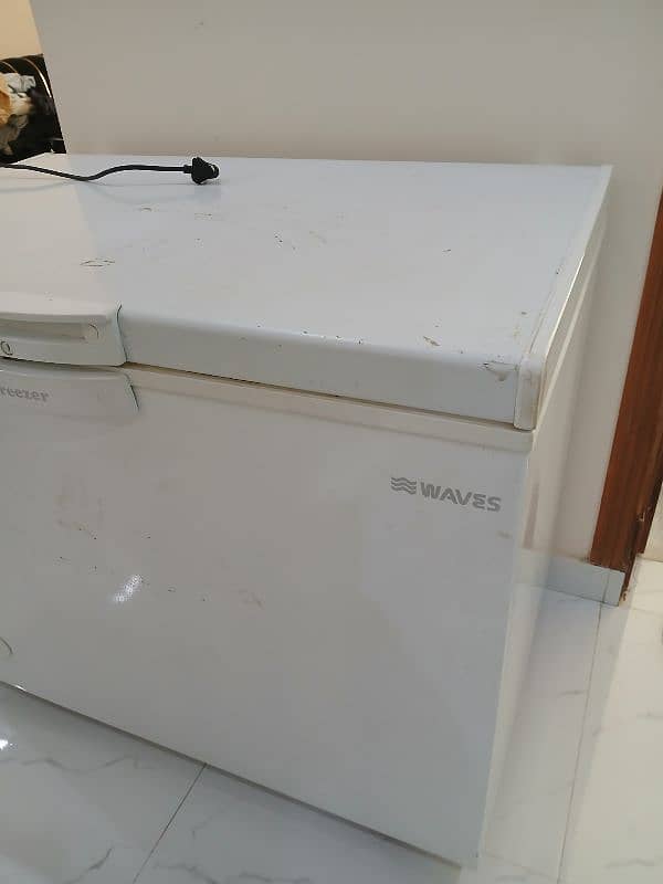 Waves 13 cubic ft Deep Freezer slightly used just like new 1