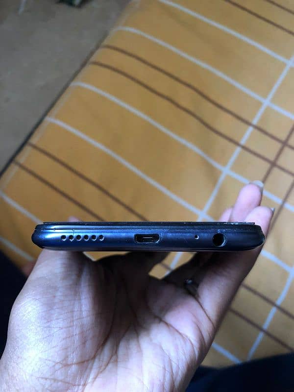 Infinix Hot 8 Lite 3