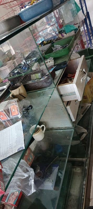 Glass door Shelf's Counter 0