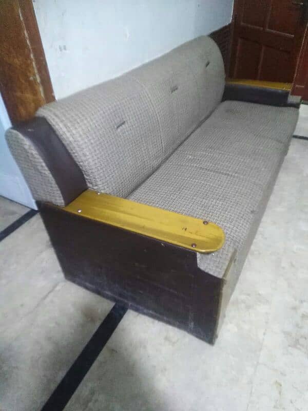 5 seater sofa urgent sale 2