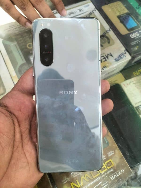 Sony Xperia 5 mark 2 6