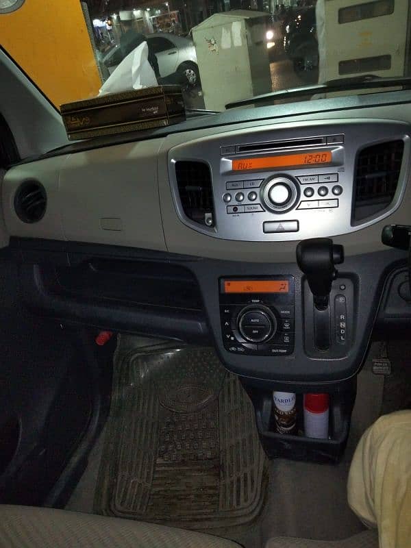 Suzuki Wagon R 2014 18