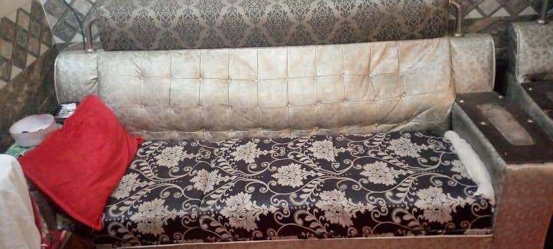 6 seater sofa set in good condition 0