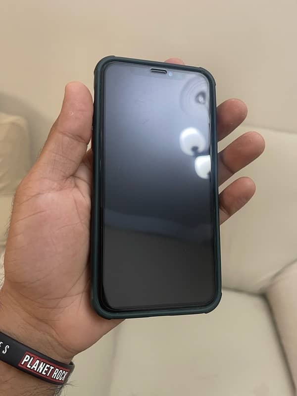 Apple iphone XS 64GB 10/9 condition . Pta approved 1