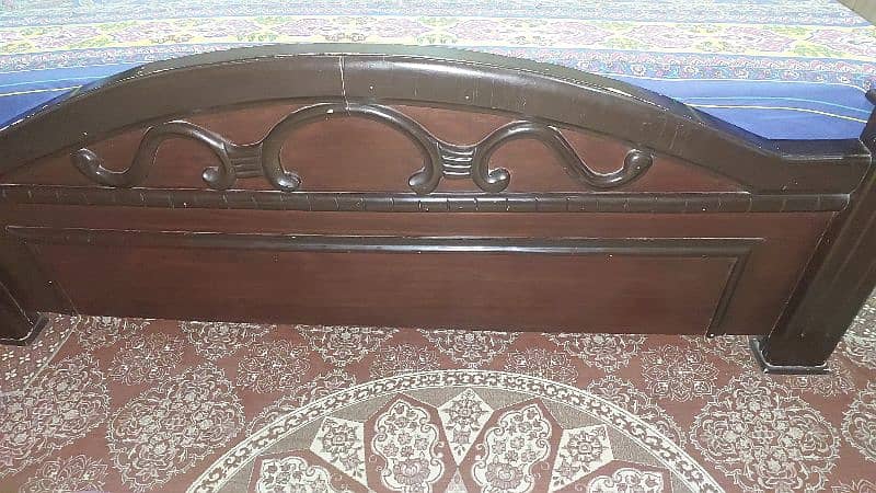 Wooden Bed Queen Size 2