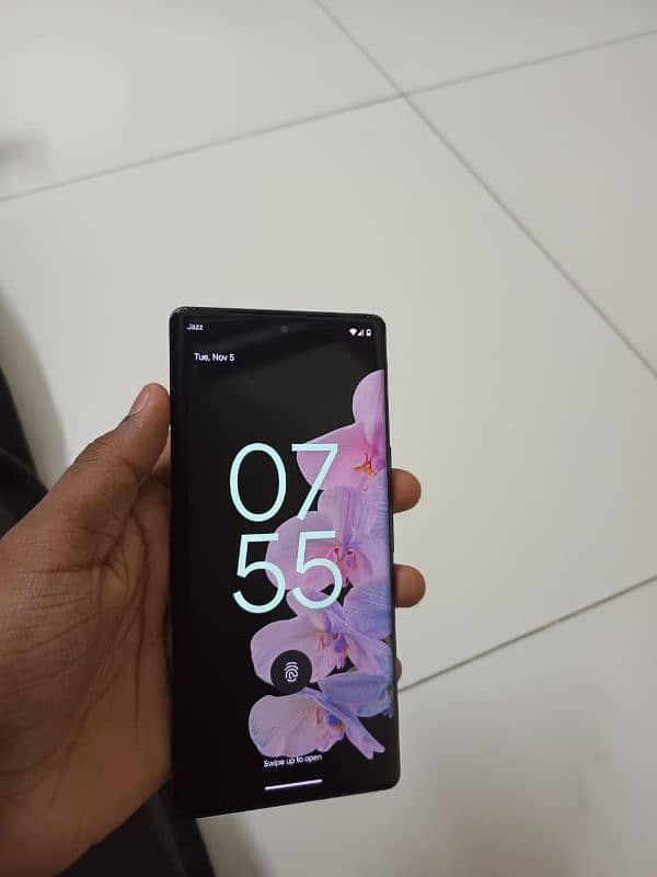 google pixel 6 pro 12/256 factory unlock 2 month esim time baqi he 4