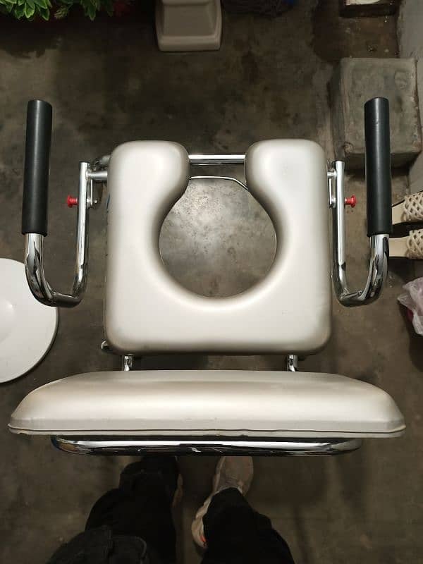 Commode Chair 5