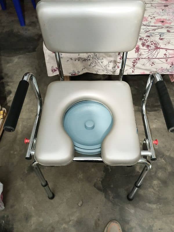 Commode Chair 7